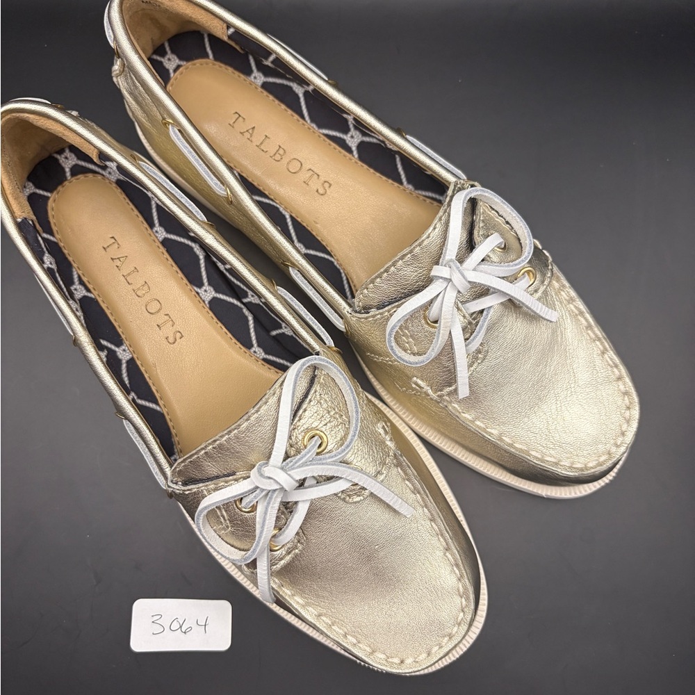 **CLOSET CLOSEOUT**Talbots NIB Light Gold Leather deck shoes with laces size 6 - Picture 2 of 9